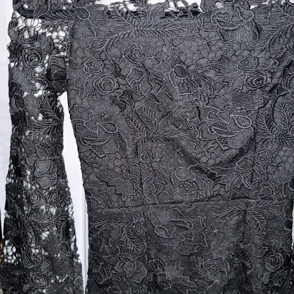 Design Lab Lord and Taylor black lace bell sleeve mini dress - Picture 2 of 3